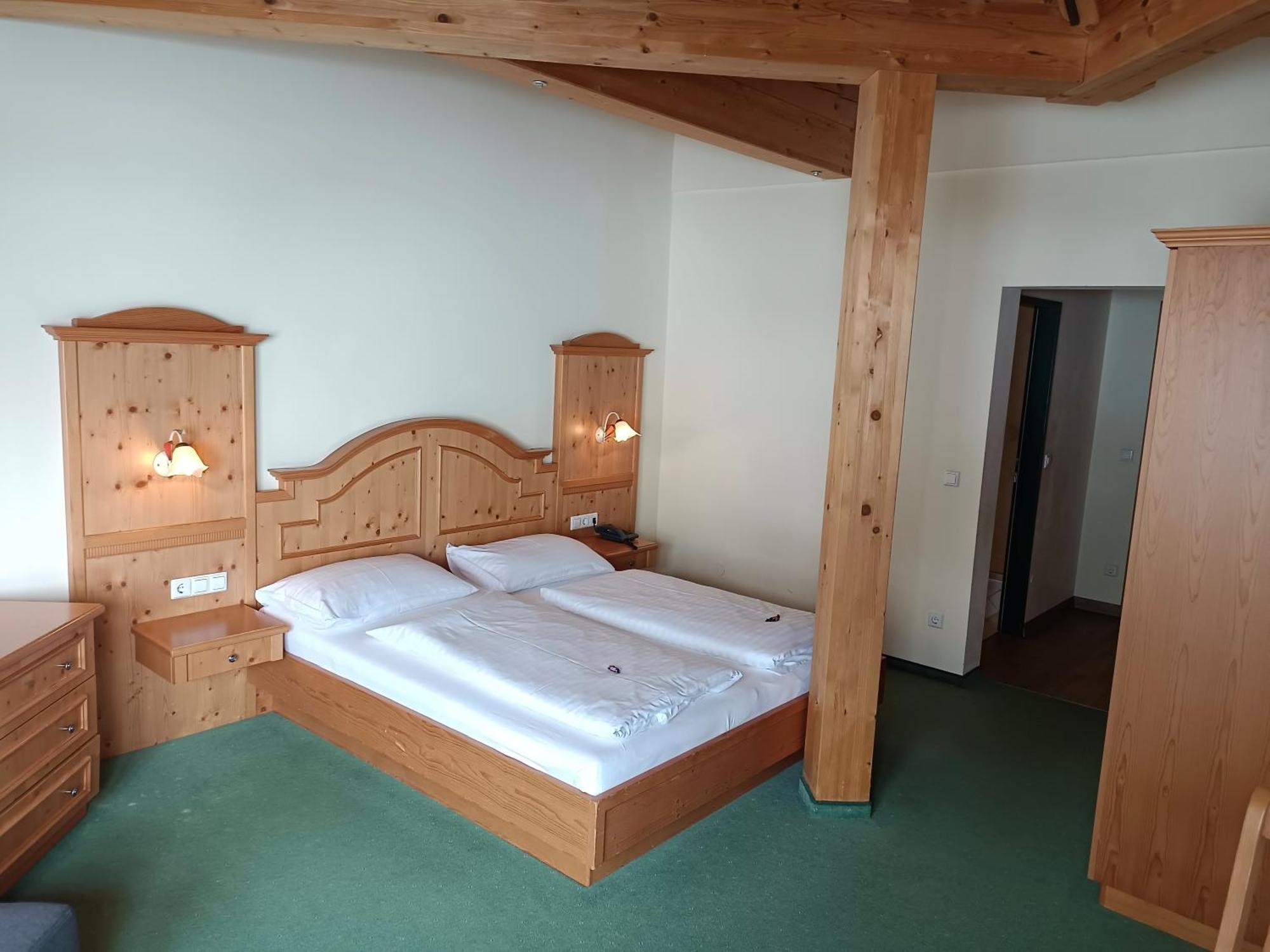 Hotel Gruenwaldkopf Obertauern Exterior photo
